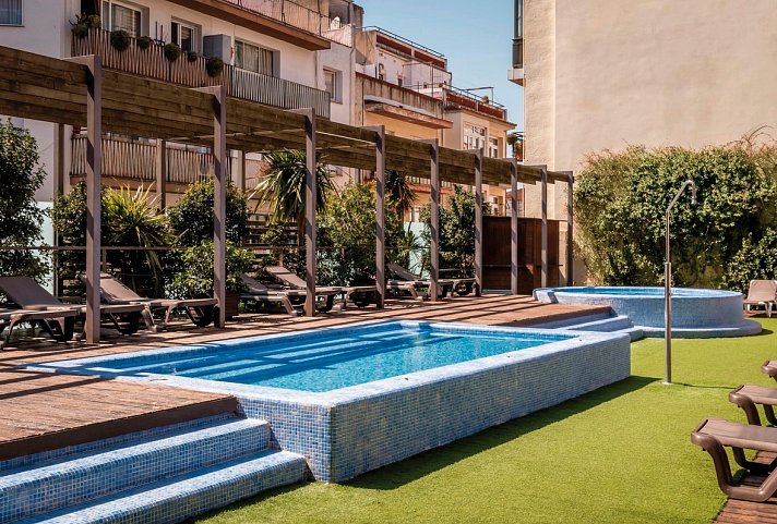 BCN03982B_W25-V01X0000_7