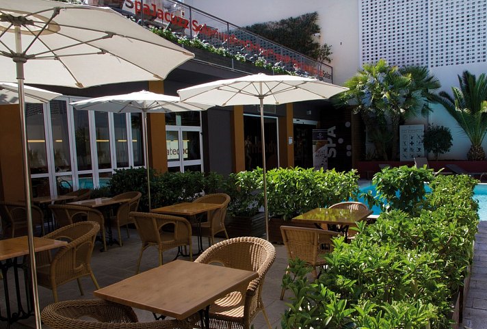 BCN03982B_W25-V01X0000_8