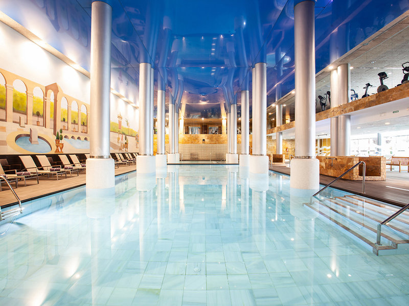 Grupotel Playa de Palma Suites & Spa inside swimming pool