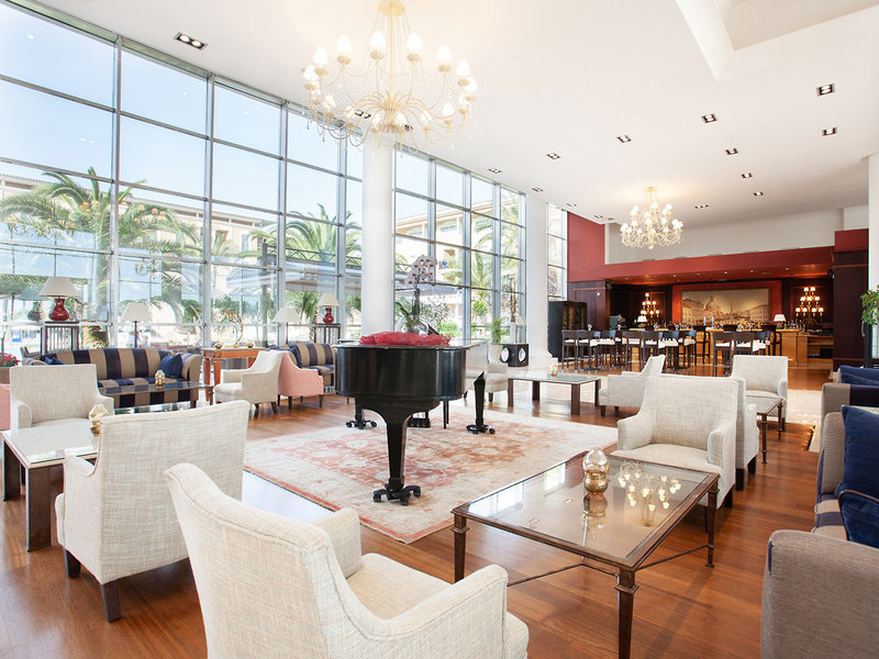 Grupotel Playa de Palma Suites & Spa Lounge with Piano