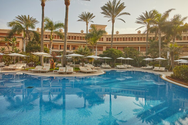 Secrets Bahía Real Resort & Spa outside swimming pool