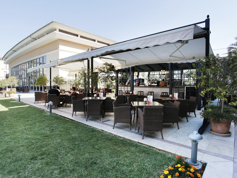 Grupotel Playa de Palma Suites & Spa Outside Breakfast