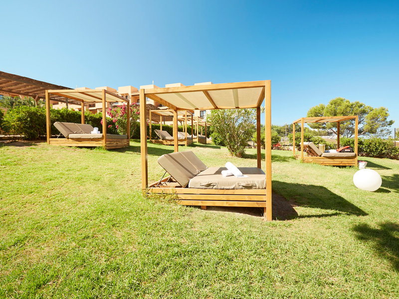 Insotel Club Tarida Playa relax couch outside